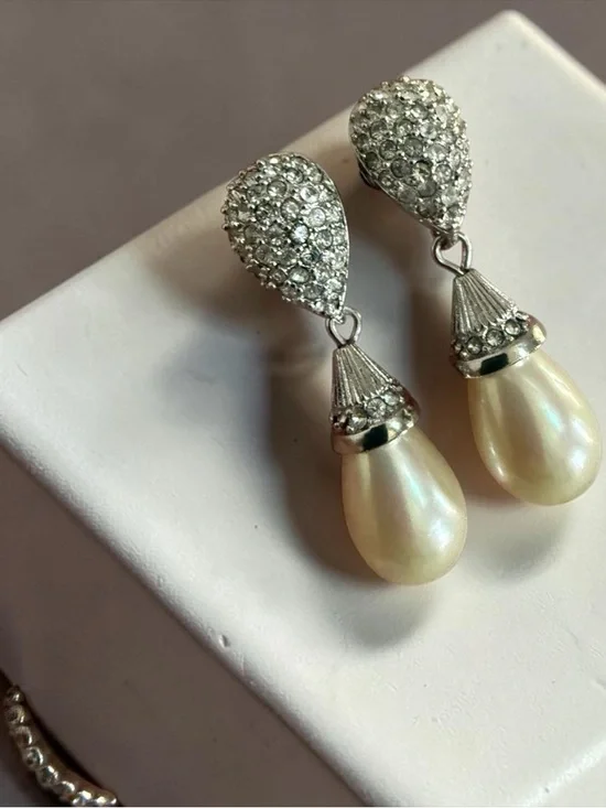 Authentic Christian Dior Silver Crystal and Cream Pearl Drop Post Earrings! COA! - Picture 2 of 8